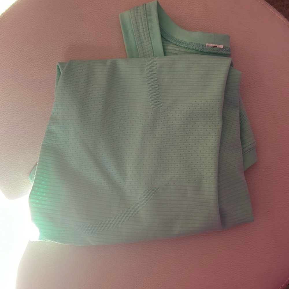 NWOT Lululemon tank top